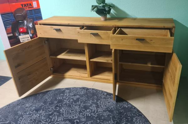 Anrichte VERNO 3 Türen/3 Schubladen Wildeiche massiv geölt